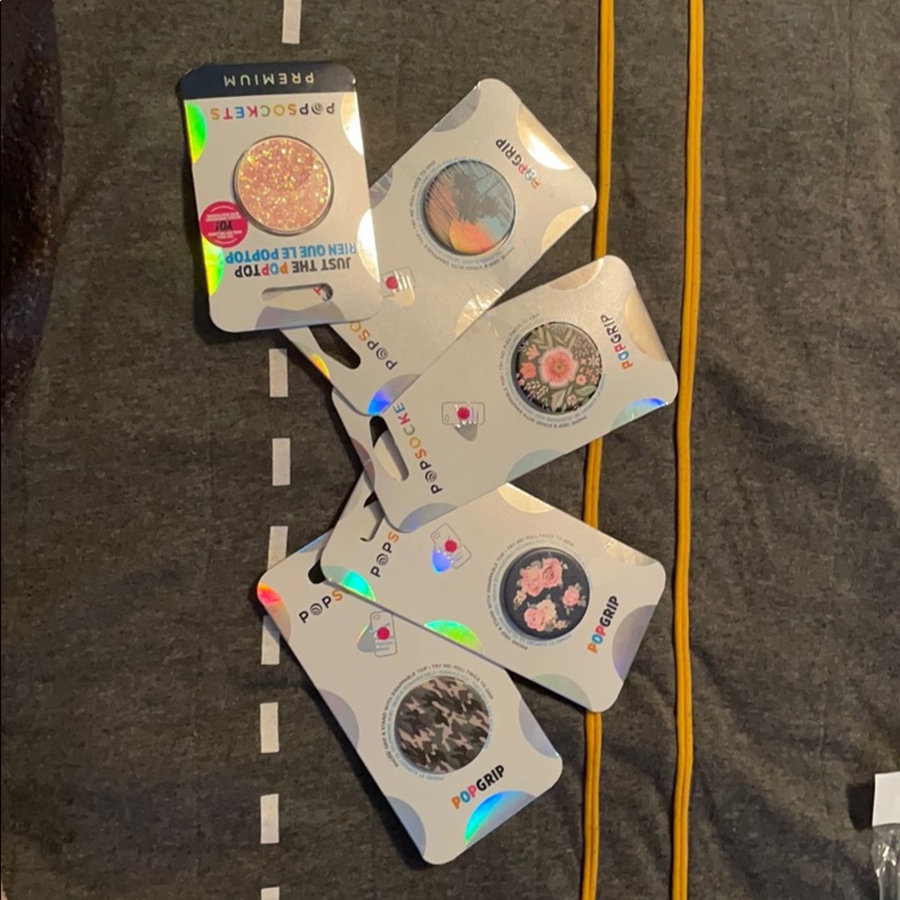 Pop sockets: Multiple Items